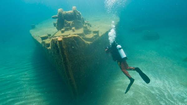 Nordmeer wreck with diver