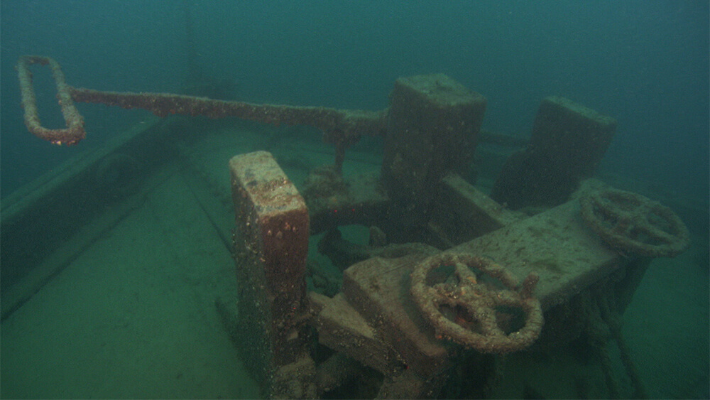 Machinery on the deck of a shipwreck