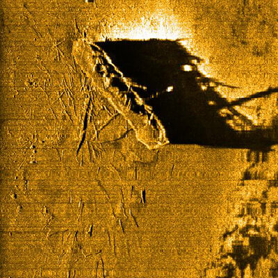 Sonar scan of a shipwreck