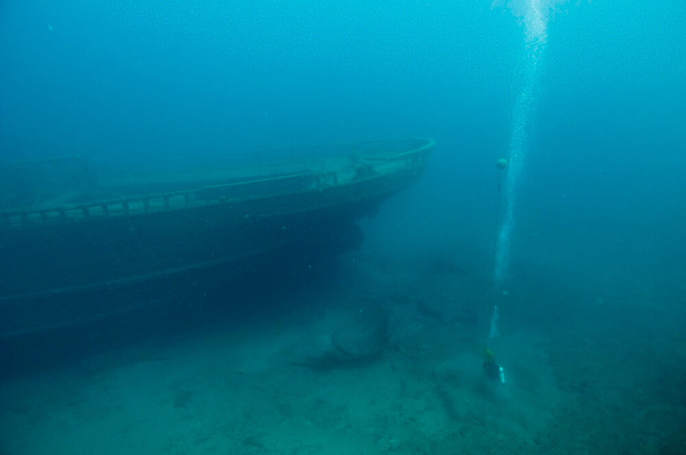 The stern of a shipwreck