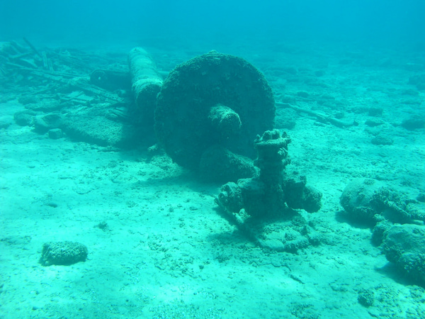 Parts of the Benjamin Franklin ship on the ocean bottom